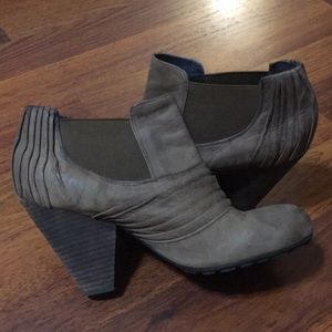 Cute Vince Camuto booties